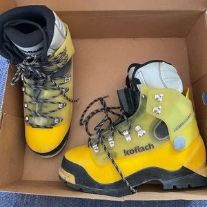 Koflach Arctis Expe mens 9.5. mountaineering boots. Comfortable, warm. Summit!